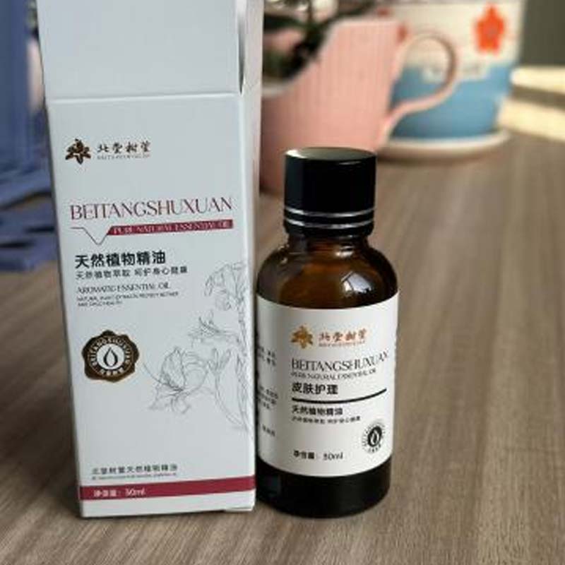 Natūralus sutraukiantis ir balansuojantis eterinis aliejus